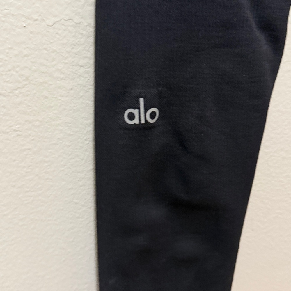 Alo Ribbed Legging - Picture 3 of 4